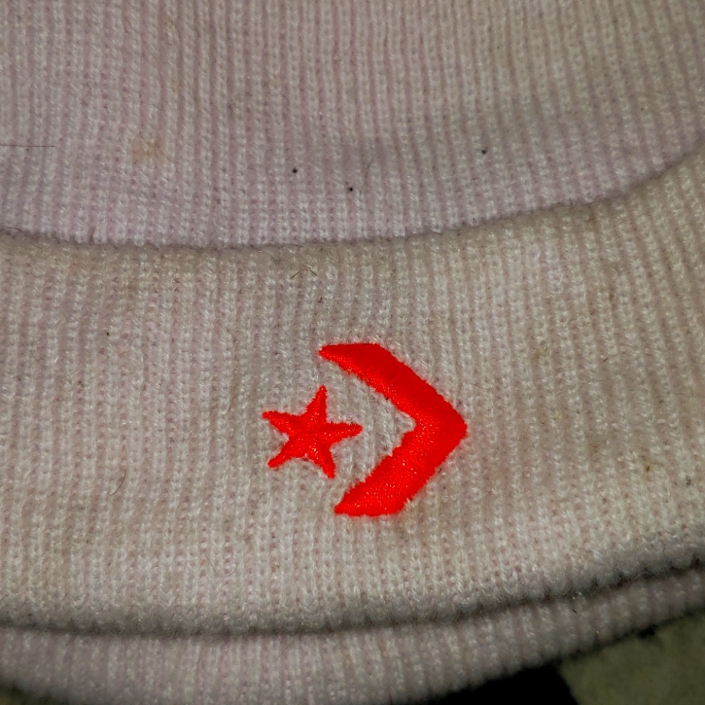 Pink beanie - Picture 2 of 2